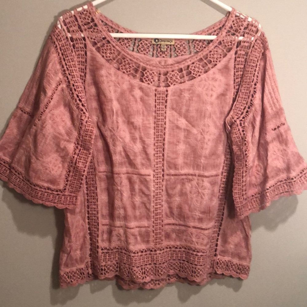 Filigree blouse